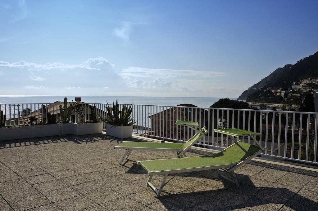 Hotel Garden Лайгуэлья Экстерьер фото